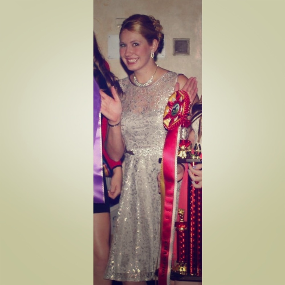 Absolutely stunning Cache Dress *Make Offer*